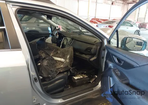 2020 Subaru Outback Premium z USA, uszkodzony, nr VIN 4S4BTACC5L3244074